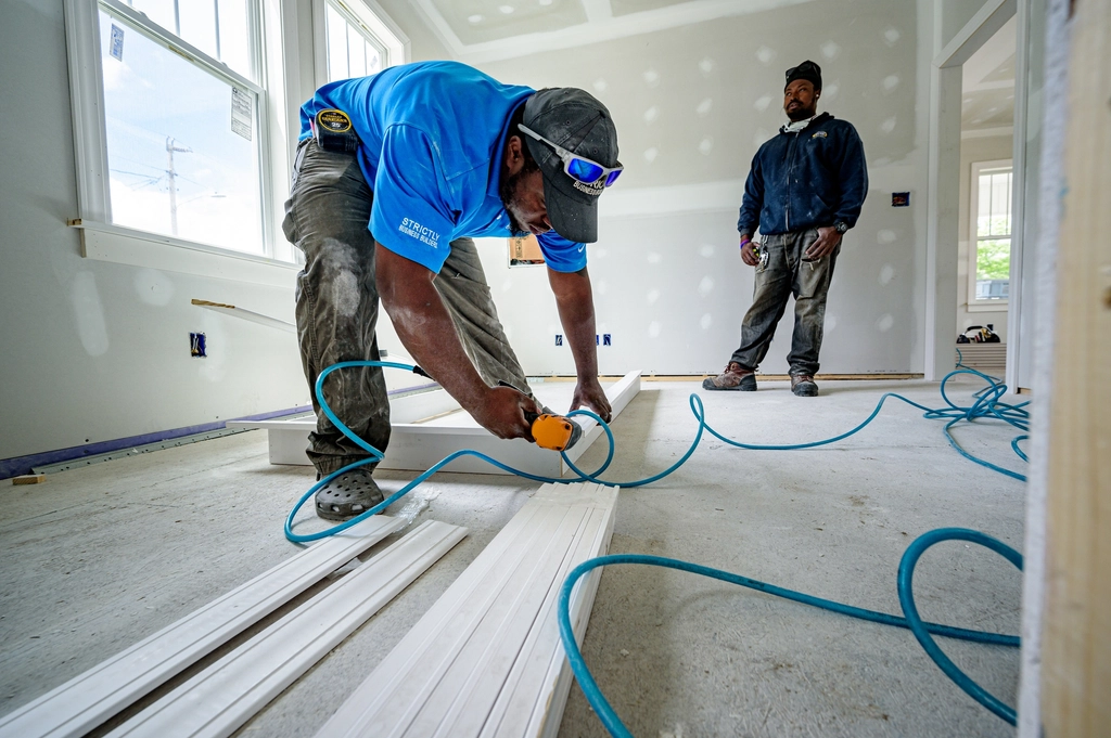 Interior de vivienda en proceso de reforma — estrategia SEO para empresas de reformas